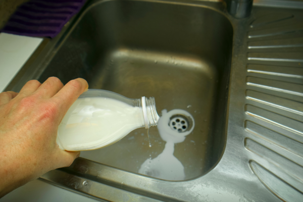 Why Is It Important To Discard Breastmilk After 24 Hours